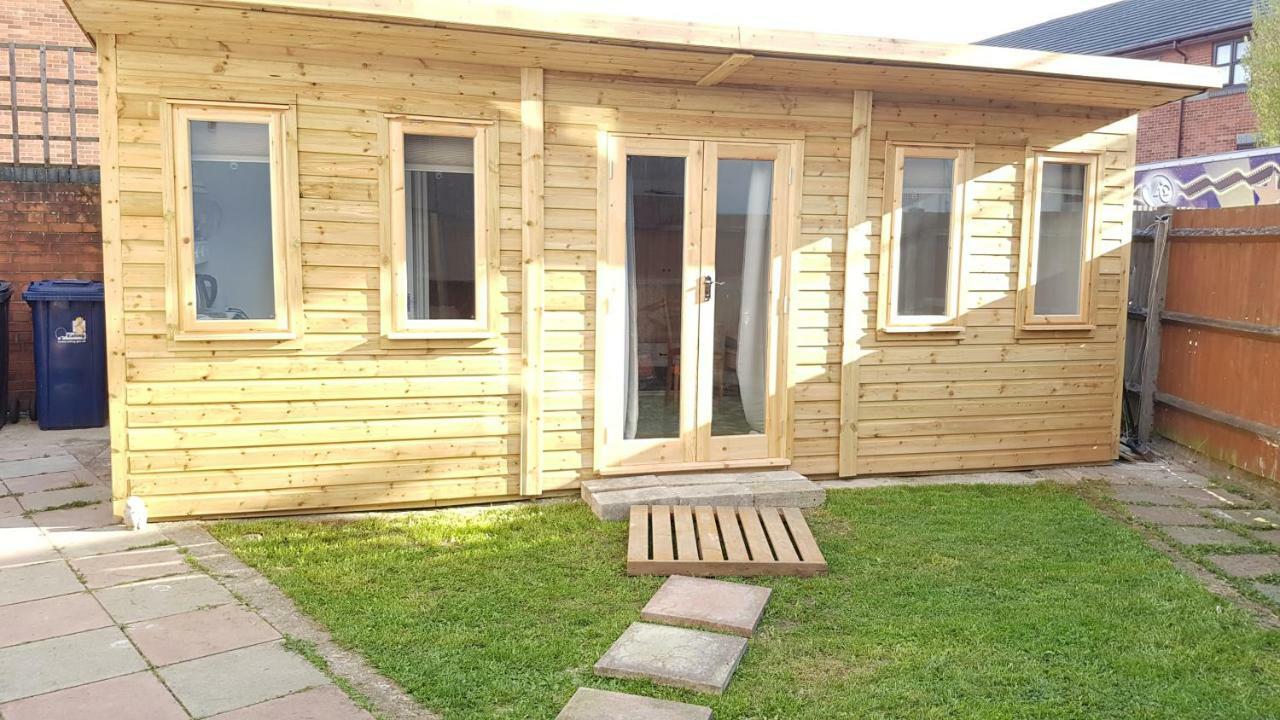 Urban Log Cabin Near Zone 2 Tube Londýn Exteriér fotografie